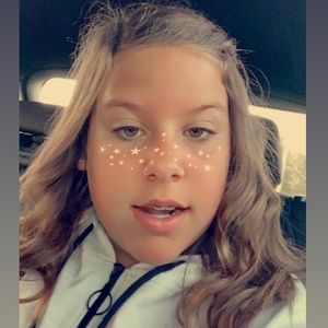 Meet your Posher, Elise